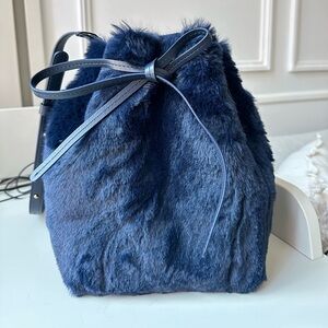 MANSUR GAVRIEL x Apparis Bucket Bag In Navy